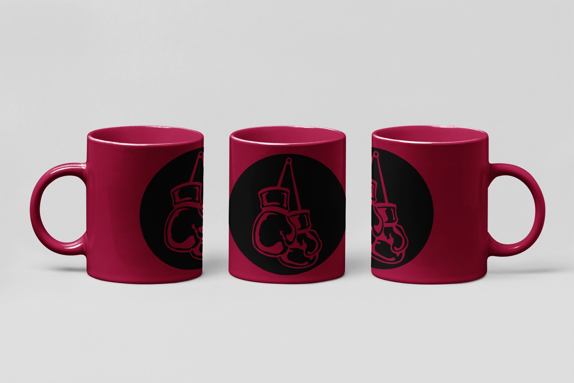 glove disc badge boxing mug in burgundy