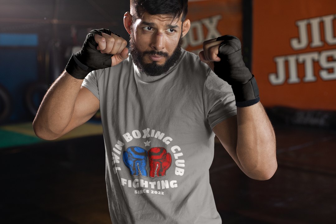 Twin Boxing Club Fighting boxing t-shirt in grey, sparring shot