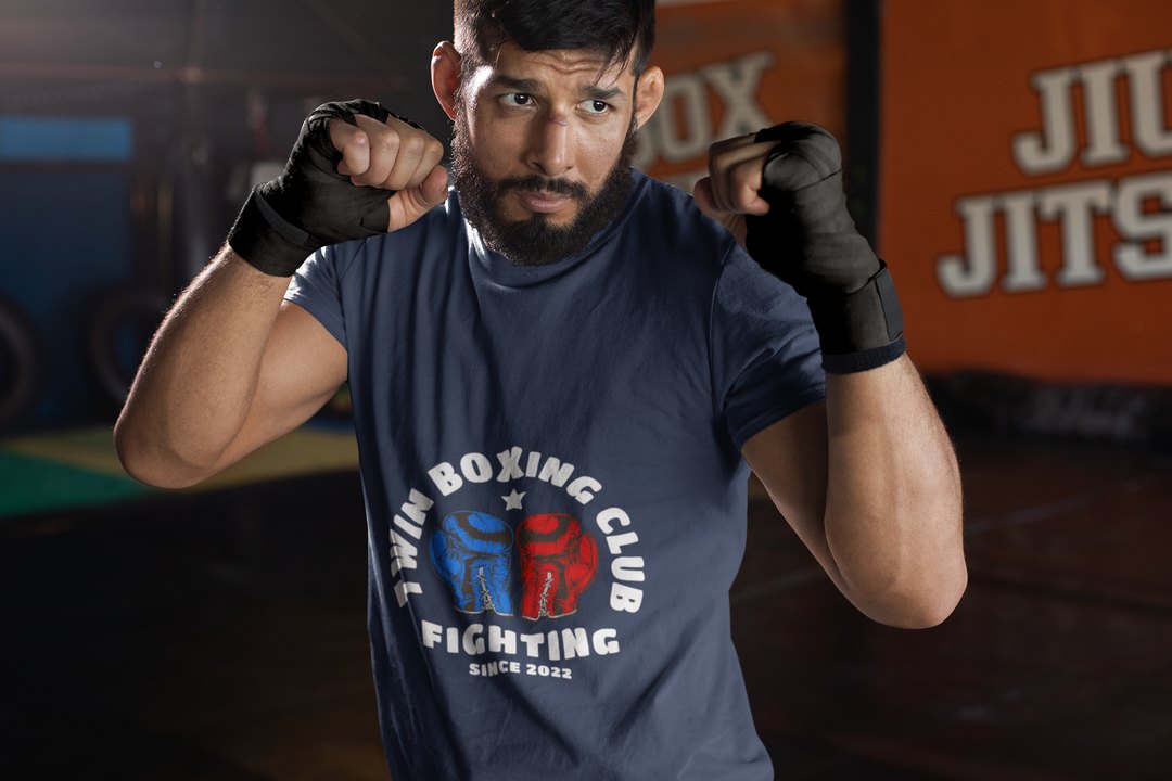Twin Boxing Club Fighting boxing t-shirt in navy, sparring shot