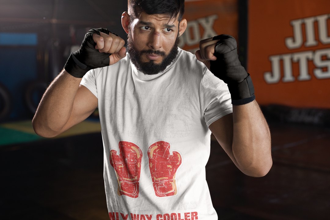 Boxing Dad boxing t-shirt in white, sparring shot