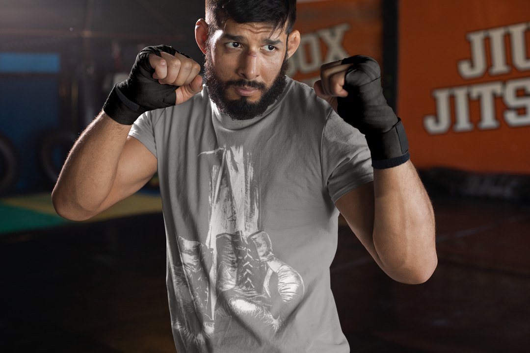 Plain Design boxing t-shirt in grey, sparring shot