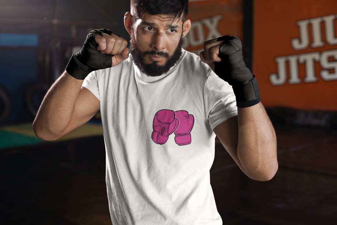 I'd Hit That Magenta boxing t-shirt in white, sparring shot